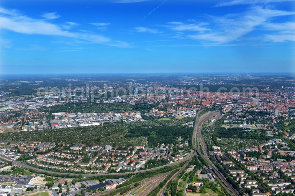 Hannover from the bird's eye view: District Hainholz in the city area in Hannover in the state Niedersachsen, Germany