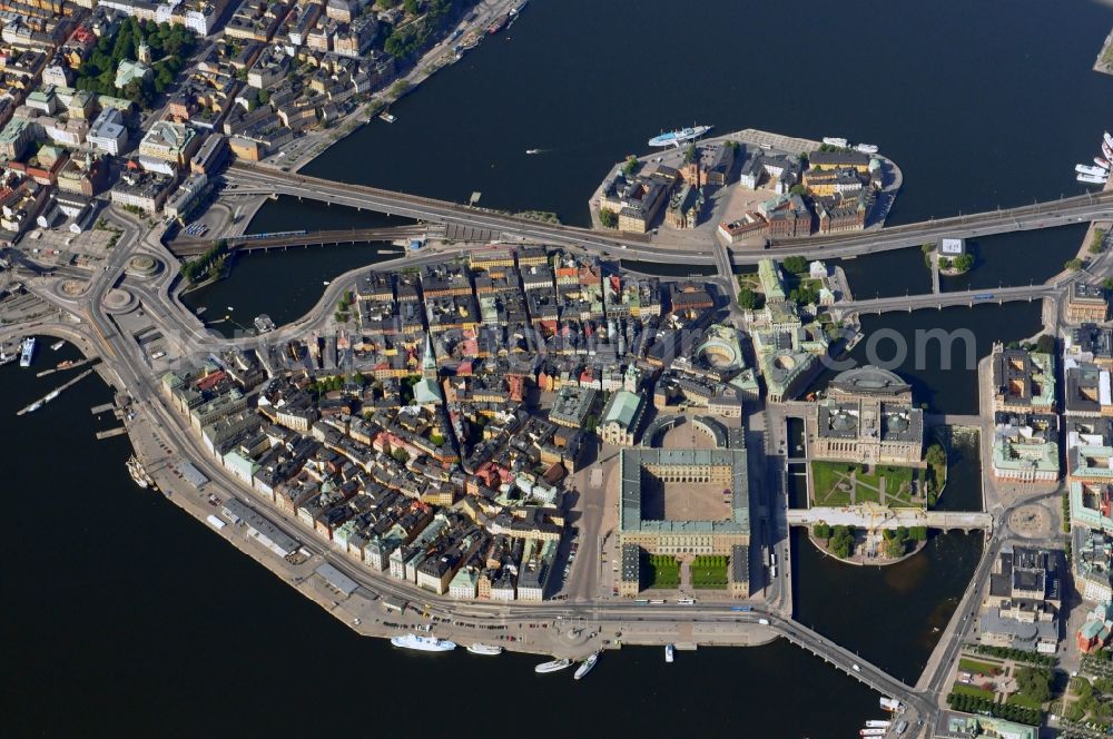 Aerial image Stockholm - City view of the peninsula Gamla Stan in Stockholm, capital of Sweden. In the picture the government district with the building complexes on the Helgeandsholmen and Riddarholmen and the Wrangelska Palace and the building of the Swedish Academy and the Nobel Library