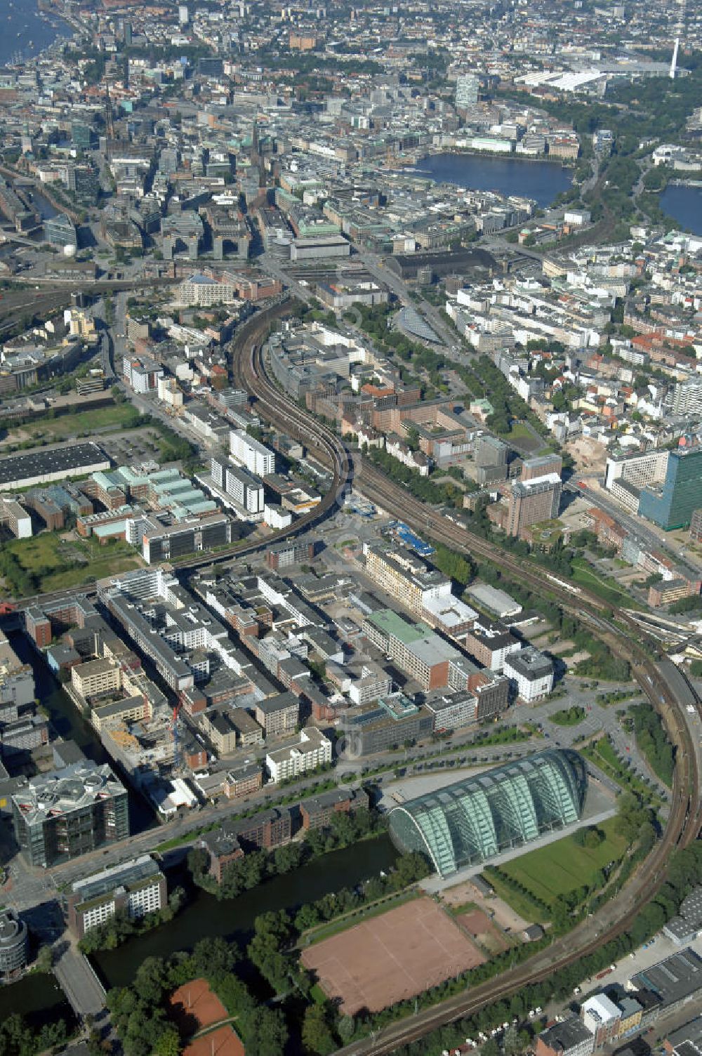 Aerial image Hamburg - Blick auf Hamburg Mitte unter an deren mit dem Berliner Bogen auf dem Anckelmannsplatz 1. Kontakt: Hamburg Tourismus GmbH, Steinstraße 7, 20095 Hamburg, Tel: +49(0)40 30051 300, Fax +49(0)40 30051 333, Email: info@hamburg-tourismus.de