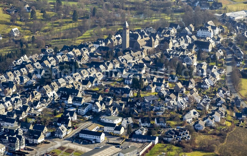 Aerial image Schmallenberg - Cityscape of downtown at the church Alexan der of Schmallenberg in the Ruhr area in North Rhine-Westphalia