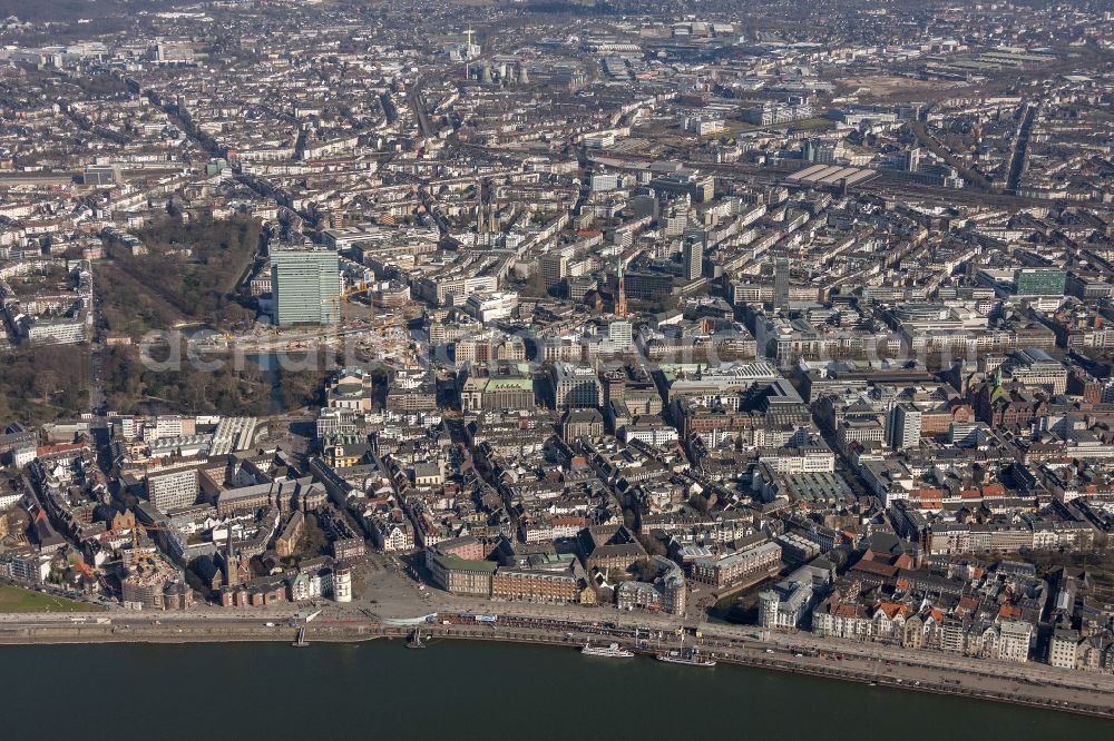 Düsseldorf from the bird's eye view: Townscape of the inner city of Dusseldorf in the state North Rhine-Westphalia. See the historic district, theater; German Opera on the Rhine and the main station of Dusseldorf