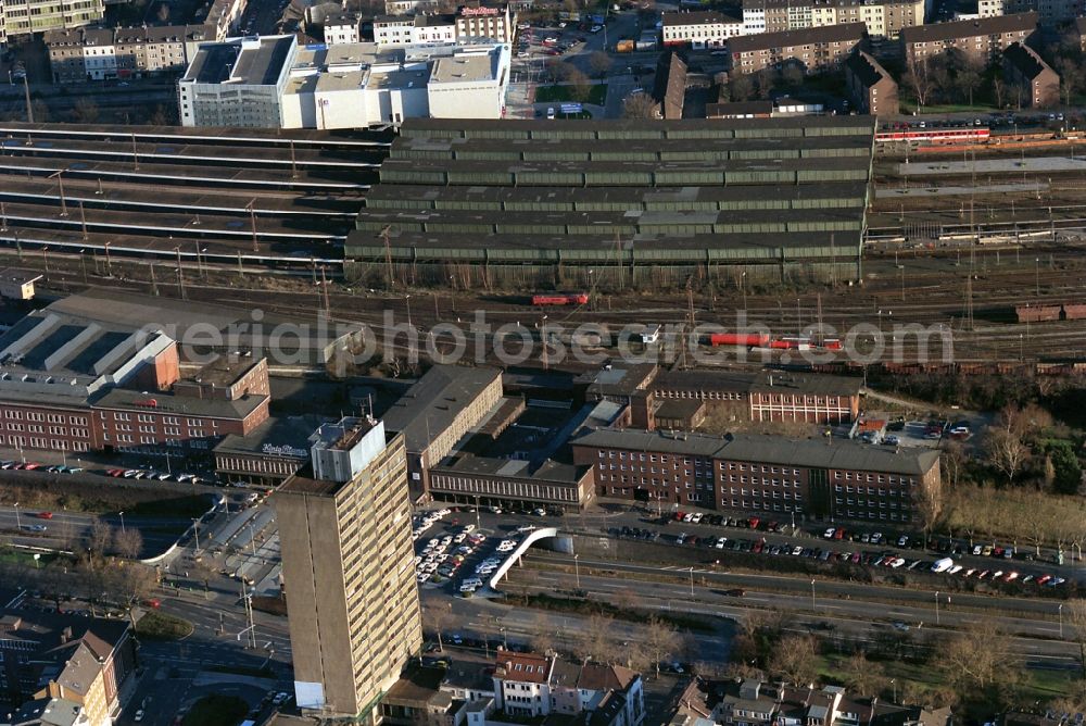 Duisburg from above - Cityscape of downtown Duisburg along the motorway (A 59) from west to east at the main station in Duisburg in North Rhine-Westphalia