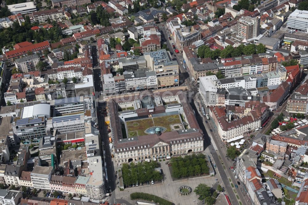 Karlsruhe from the bird's eye view: Cityscape of downtown to the shopping center Postgalerie in Karlsruhe in Baden-Württemberg