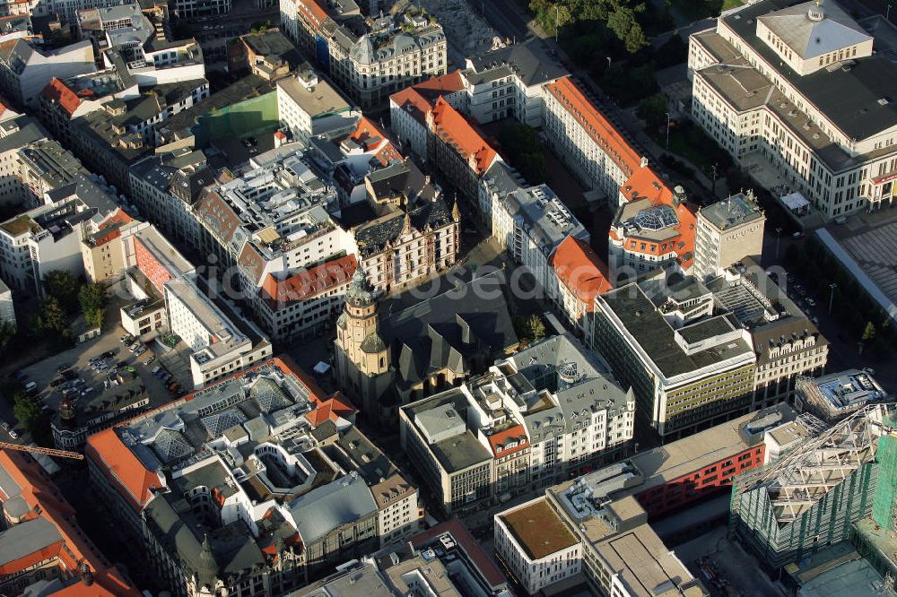 Leipzig from the bird's eye view: Stadtansicht Innenstadt Leipzig an der Nikolaikirche am Neuen Theater. City View at the city of Leipzig Nikolai Church at the New Theatre.