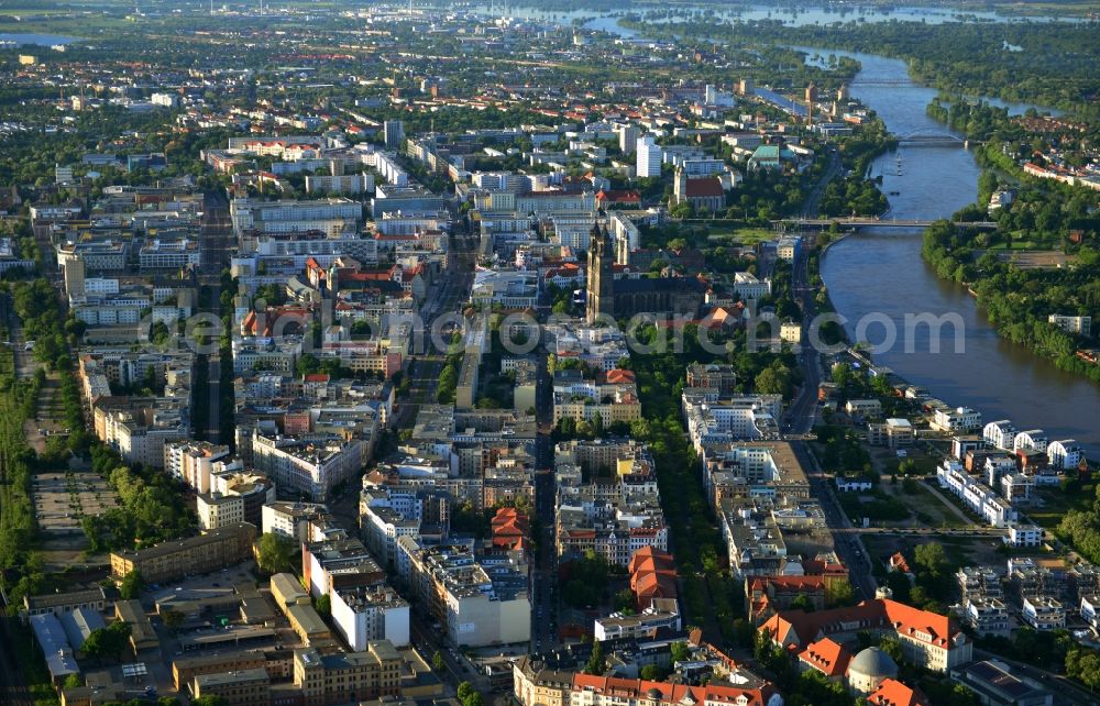 Magdeburg from the bird's eye view: Cityscape of downtown Magdeburg on the banks of the Elbe in Saxony-Anhalt