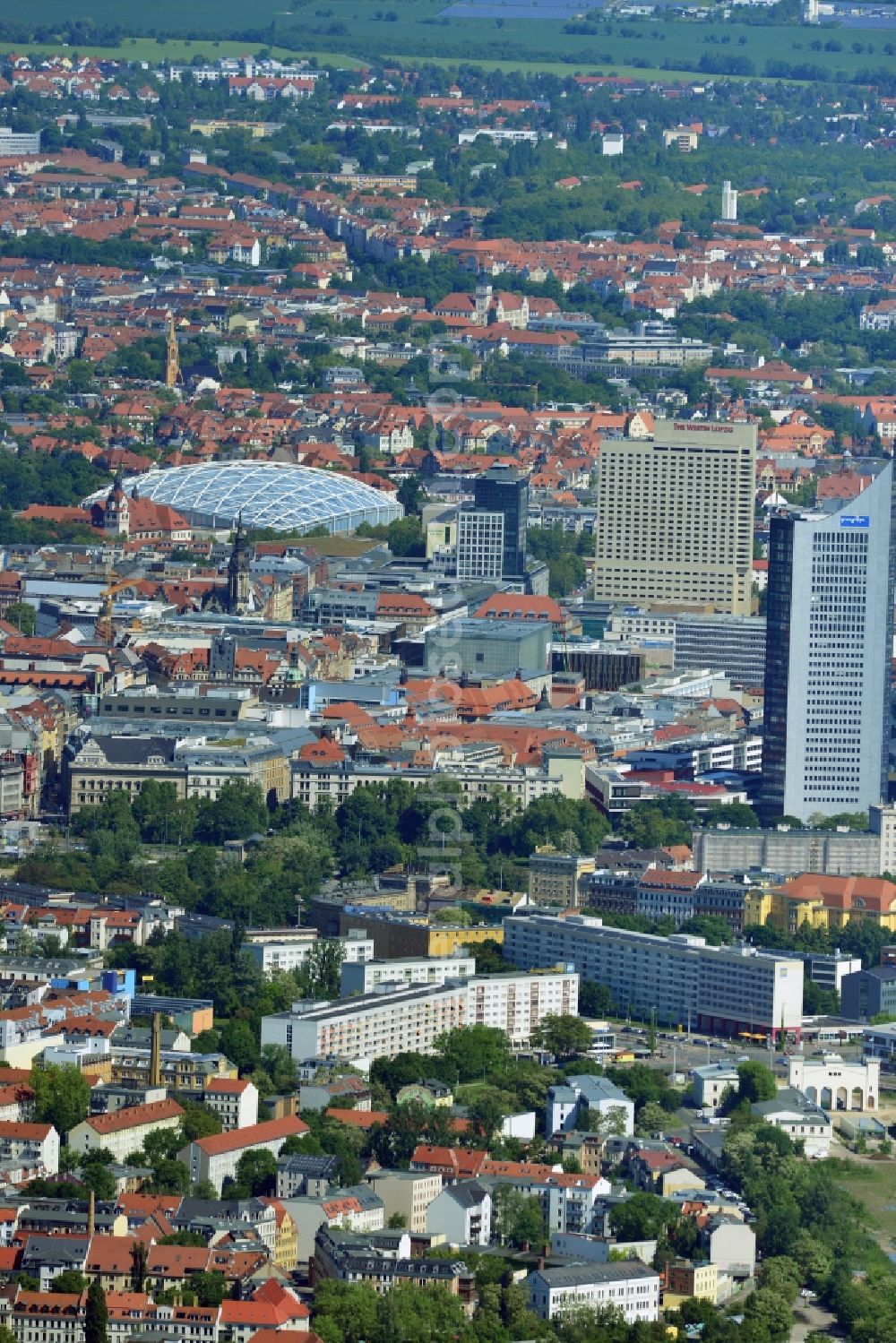 Aerial photograph Leipzig - Cityscape of downtown area of ??the Saxon town with the old town - center on MDR tower house and the construction of the giant tropical hall 'Gondwanaland' in the Leipzig Zoo