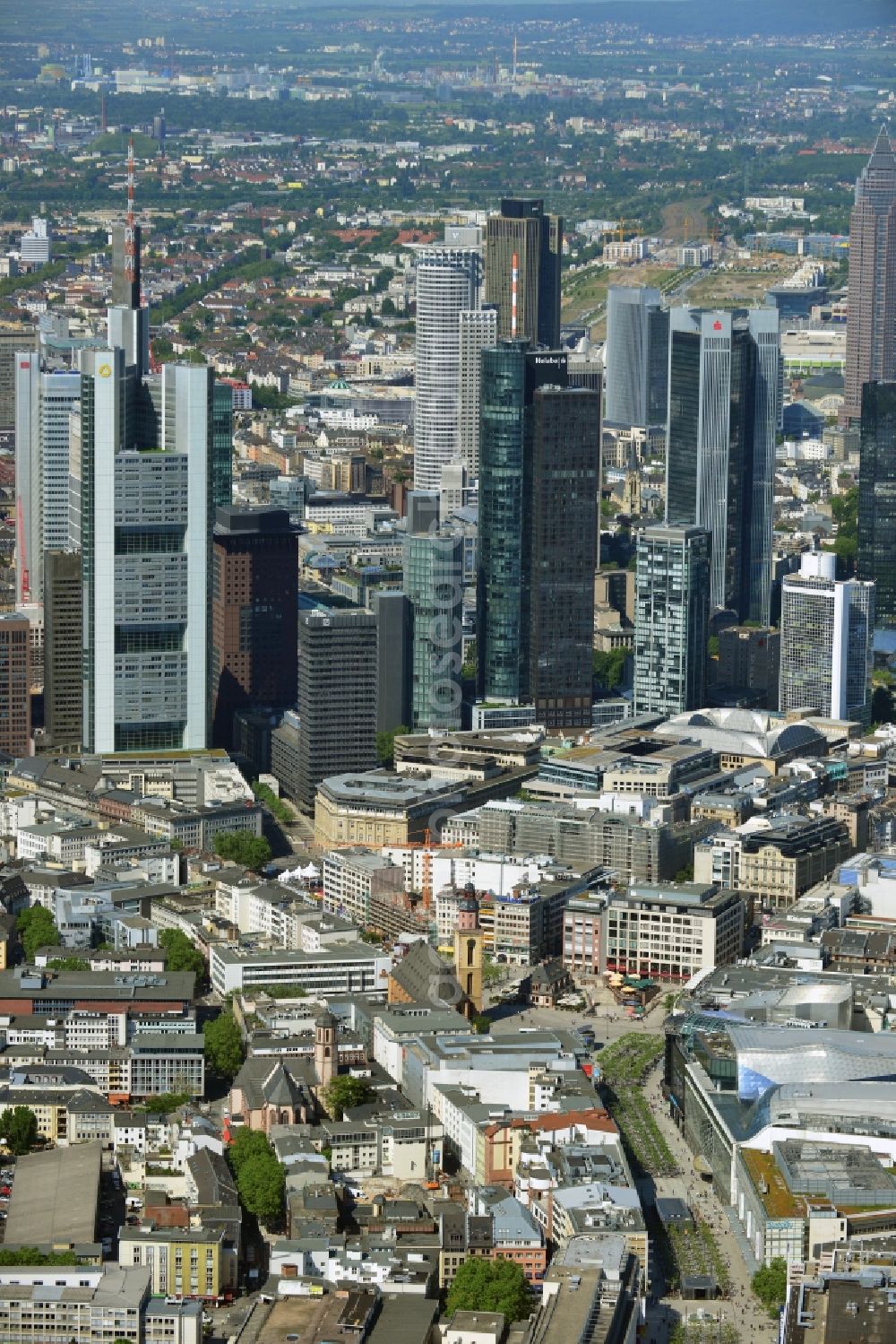 Aerial photograph Frankfurt am Main - Cityscape with the city - skyscraper - Skyline on banking and insurance district in Frankfurt am Main in Hesse