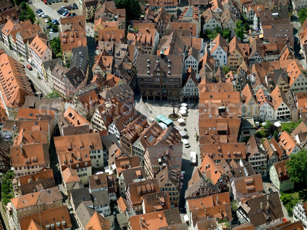 Aerial image Tübingen - Cityscape of downtown's historic Market Square with the famous half-timbered house ensemble of Tübingen in Baden-Württemberg