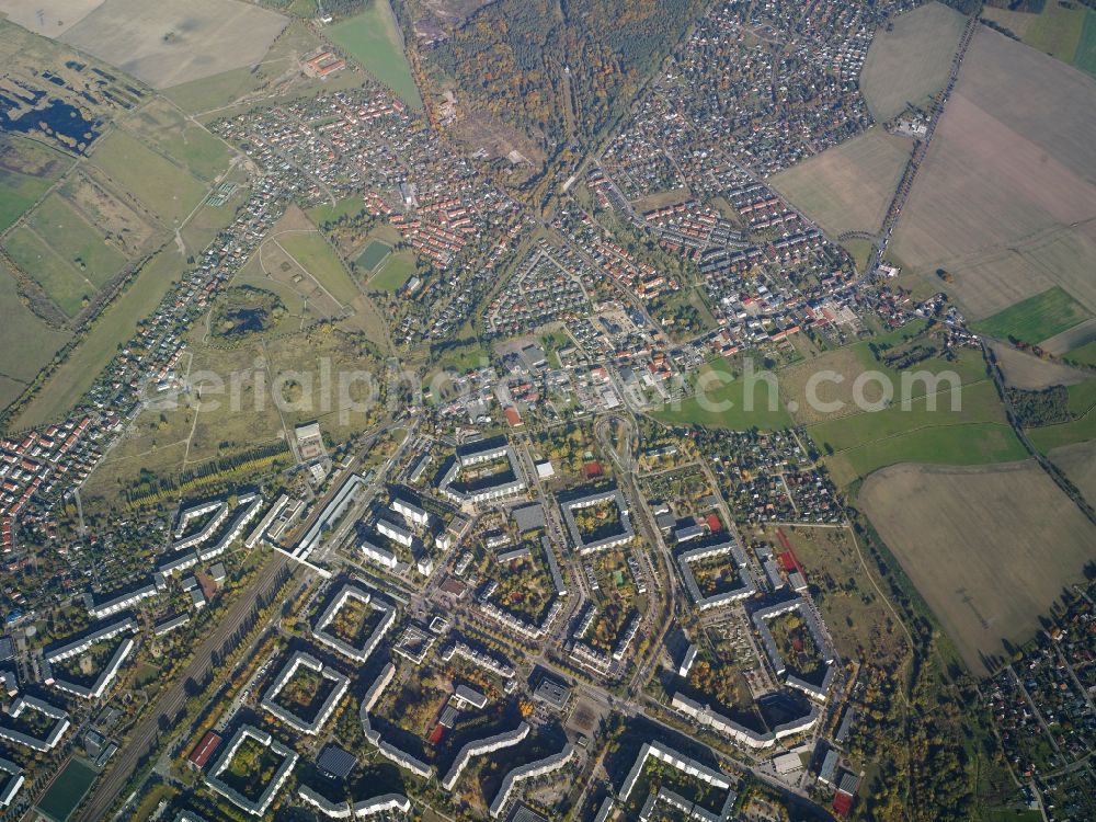 Ahrensfelde from the bird's eye view: City view of the inner-city area of in Ahrensfelde in the state Brandenburg. Also shown the Johann-Julius-Hecker- Oberschule