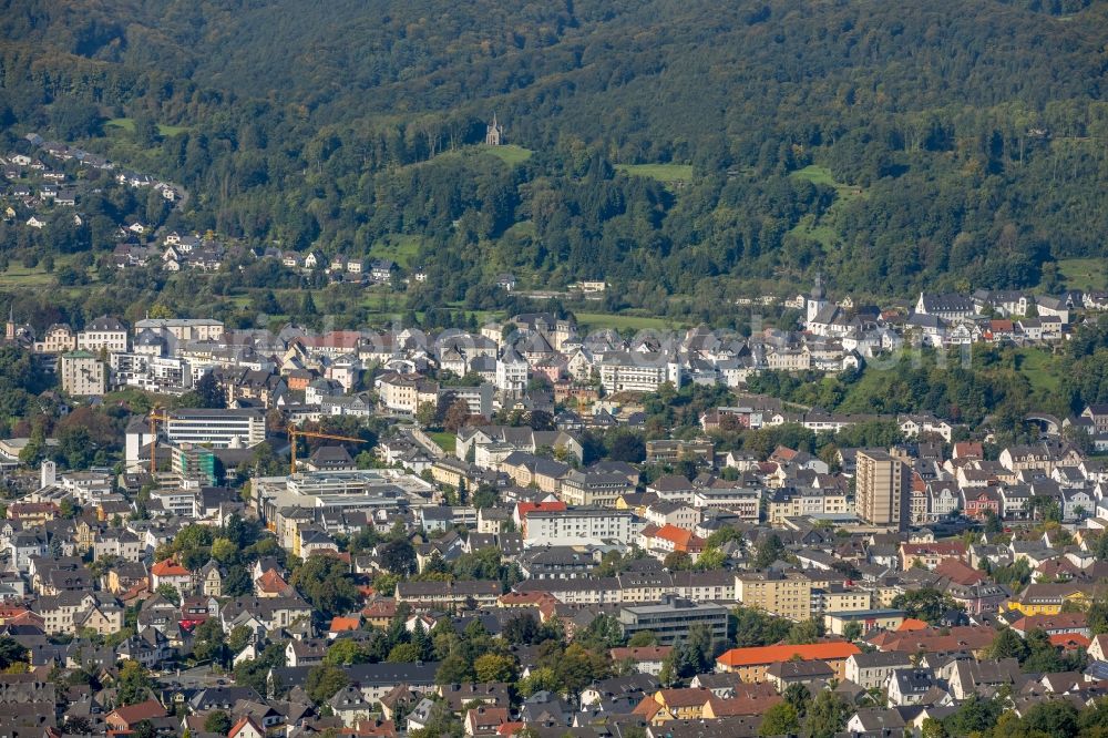 Arnsberg from the bird's eye view: City view of the city area of in Arnsberg in the state North Rhine-Westphalia, Germany