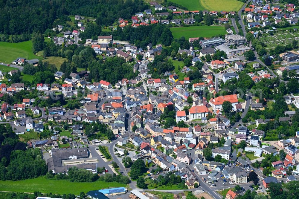 Arzberg from the bird's eye view: City view on down town in Arzberg in the state Bavaria, Germany