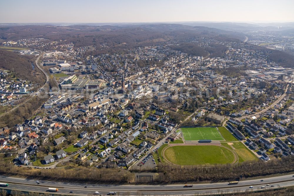 Arnsberg from the bird's eye view: City view on down town on Binnerfeld along the Goethestrasse in the district Neheim in Arnsberg at Sauerland in the state North Rhine-Westphalia, Germany