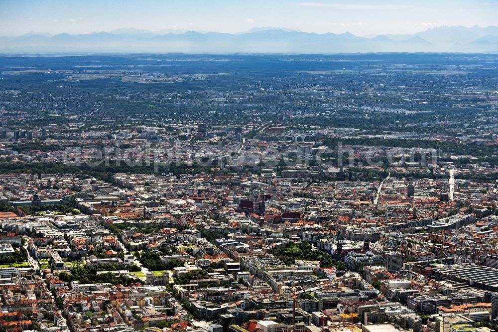 München from the bird's eye view: City view on down town with Blick Richtung Sueden bei schoenem Wetter and Bergpanorama in Munich in the state Bavaria, Germany