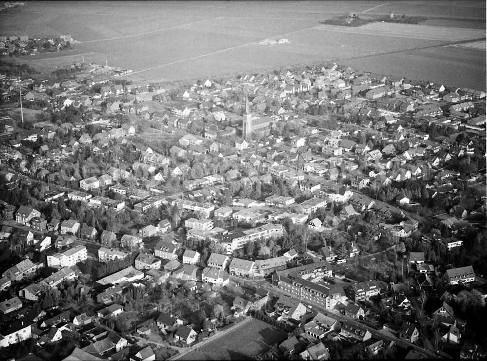 Büttgen from the bird's eye view: City view of the city area of in Buettgen in the state North Rhine-Westphalia, Germany