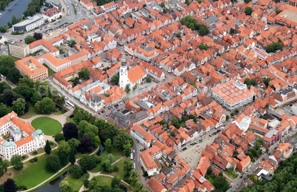 Aerial photograph Celle - City view from the center of in Celle in the state Lower Saxony ans Church St. Marien