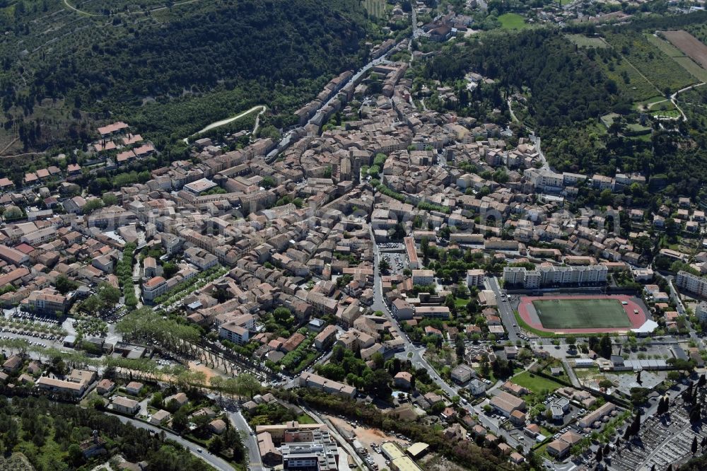 Aerial photograph Clermont-l'Hérault - City view of the city area of in Clermont-l'Herault in Languedoc-Roussillon Midi-Pyrenees, France