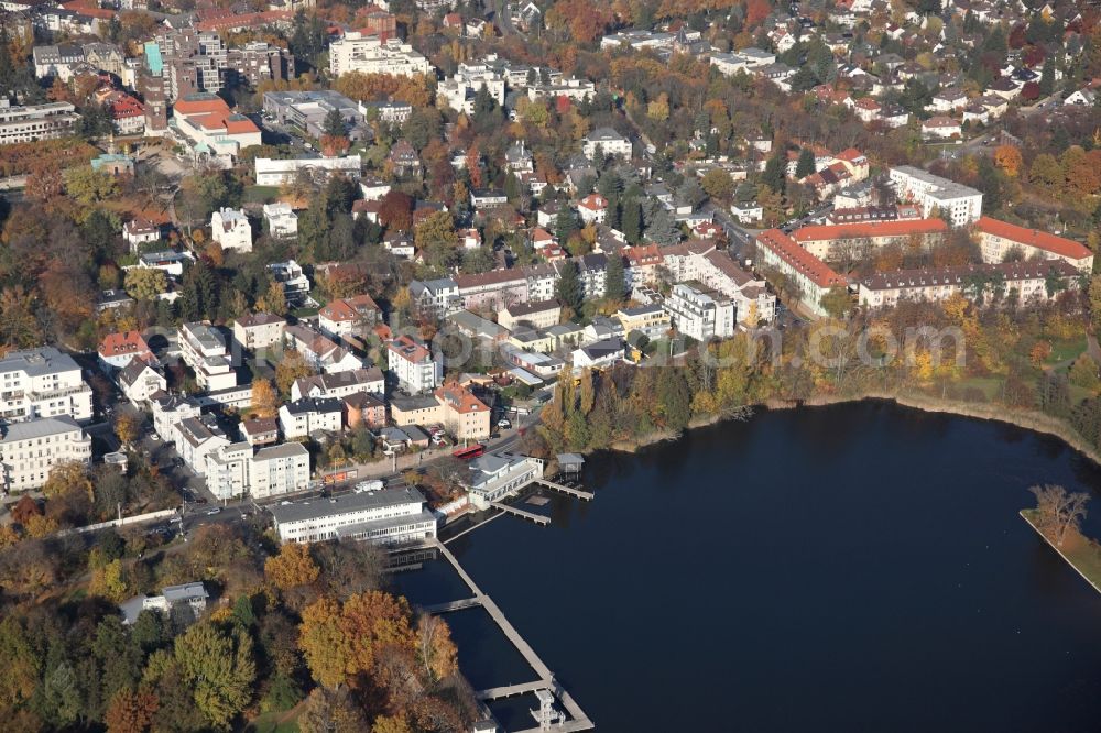 Aerial photograph Darmstadt - City view of the city area of in Darmstadt in the state Hesse with the lake Grosser Woog