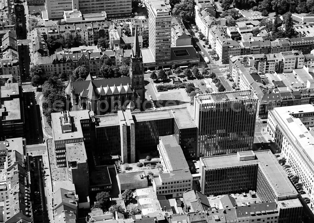 Aerial image Düsseldorf - City view of the city area of in Duesseldorf at Ruhrgebiet in the state North Rhine-Westphalia, Germany