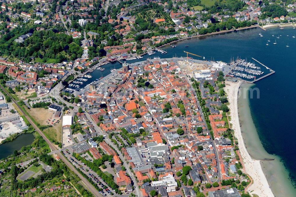 Aerial photograph Eckernförde - City view of the city area of Eckernfoerde at the coastline of the baltic sea in the state Schleswig-Holstein