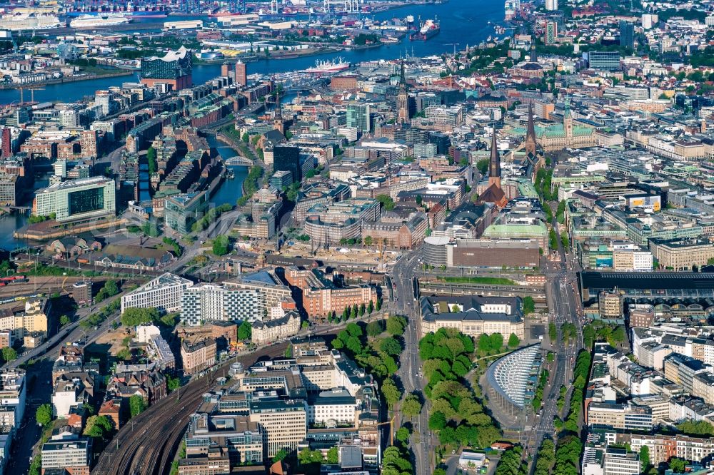 Aerial photograph Hamburg - City view on down town along the Adenauerallee - Kurt-Schumacher-Allee - Steintorwall in Hamburg, Germany