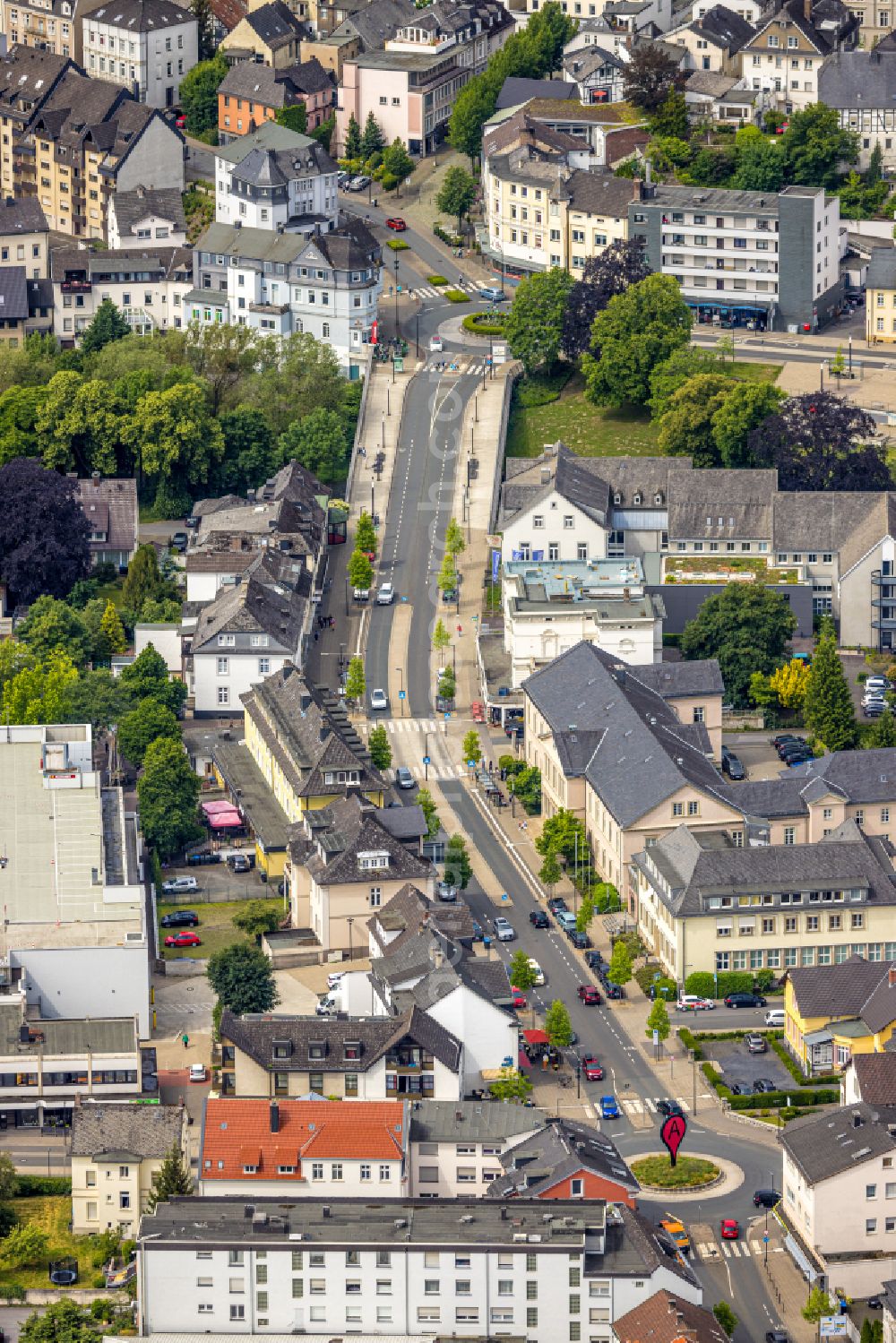 Aerial image Arnsberg - City view on down town along the Clemens-August-Strasse in the district Wennigloh in Arnsberg at Sauerland in the state North Rhine-Westphalia, Germany