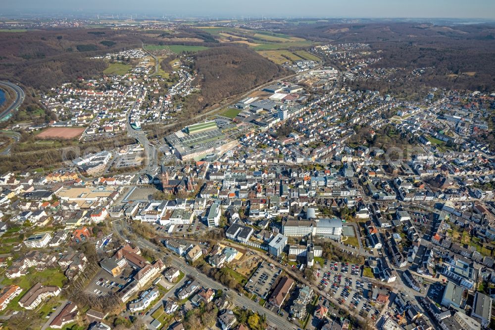 Aerial photograph Arnsberg - City view on down town along the Hauptstrasse in the district Neheim in Arnsberg at Sauerland in the state North Rhine-Westphalia, Germany