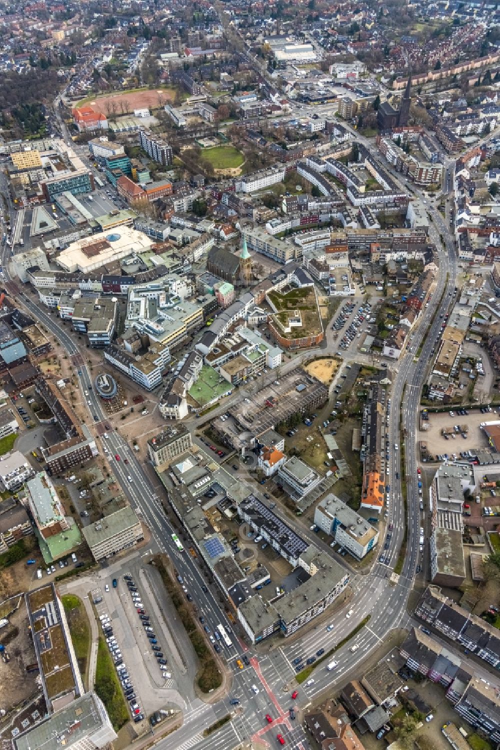 Bottrop from the bird's eye view: City view on down town along the Peterstrasse - Prosperstrasse in the district Stadtmitte in Bottrop at Ruhrgebiet in the state North Rhine-Westphalia, Germany