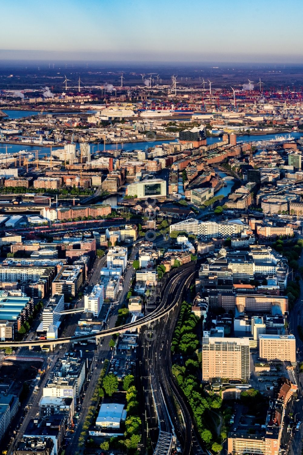 Hamburg from the bird's eye view: City view on down town along the Spaldingstrasse in the district Sankt Georg in Hamburg, Germany