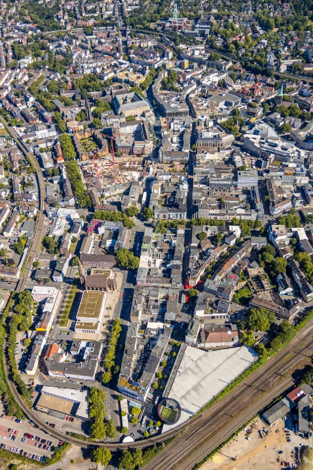 Aerial image Bochum - City view on down town along the Viktoriastrasse - Suedring - Kortumstrasse overlooking the construction site for the new building of an apartment building Stadtquartier an der Viktoriastrasse - Viktoria Quartier in the district Innenstadt in Bochum in the state North Rhine-Westphalia, Germany