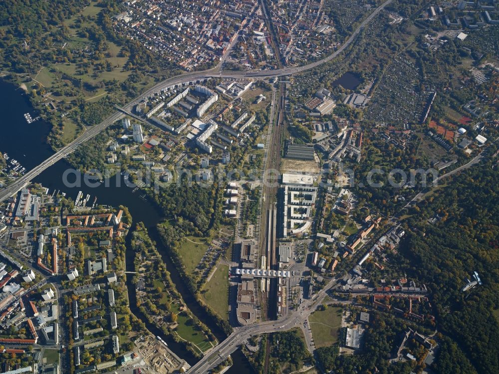 Aerial image Potsdam - City view of the inner-city area at the river Havel in Potsdam in the state Brandenburg. Also shown the Freundschaftsinsel and the central station Potsdam