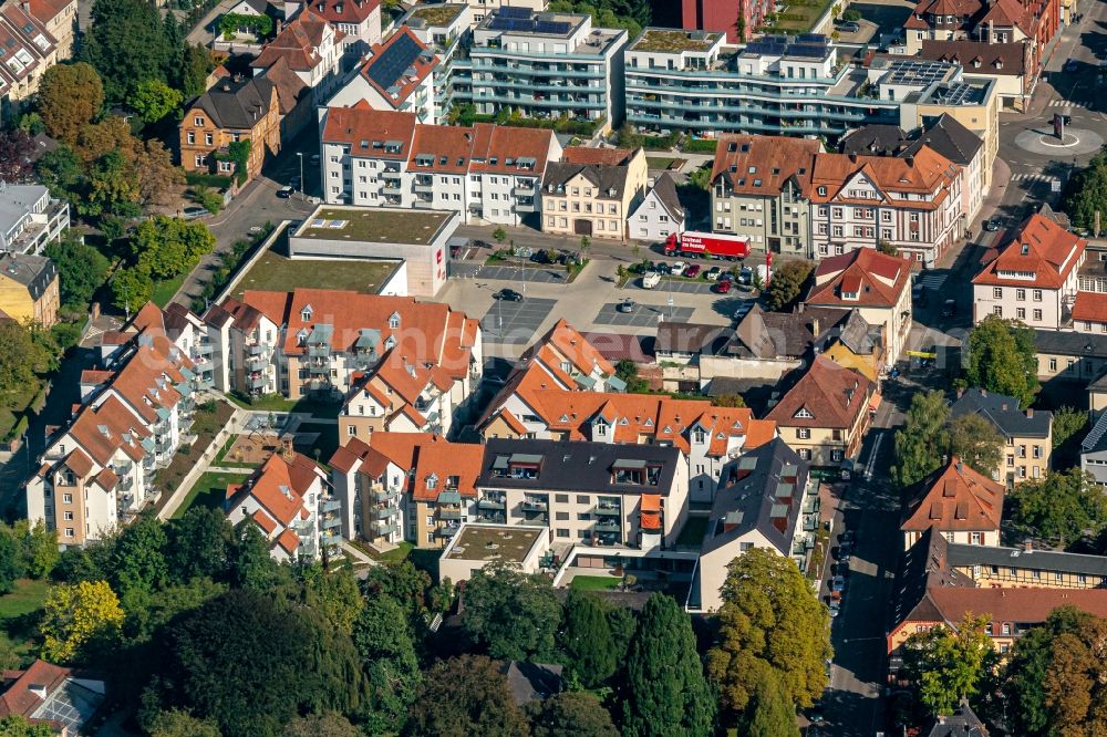 Aerial photograph Lahr/Schwarzwald - City view on down town Friedhof and Kaiserstrasse in Lahr/Schwarzwald in the state Baden-Wurttemberg, Germany