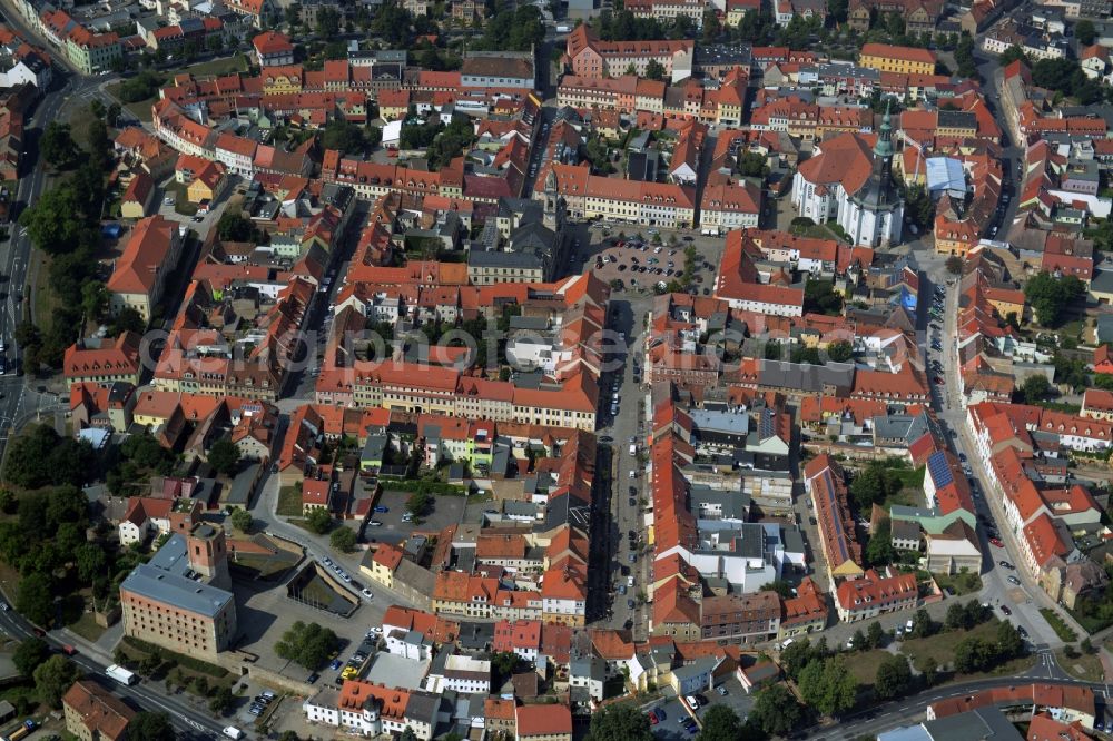 Großenhain from the bird's eye view: City view of the inner-city area at the Hauptmarkt in Grossenhain in the state Saxony