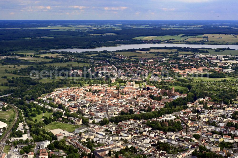 Aerial photograph Güstrow - City view of the city area of in Guestrow with Castle Guestrow in the state Mecklenburg - Western Pomerania