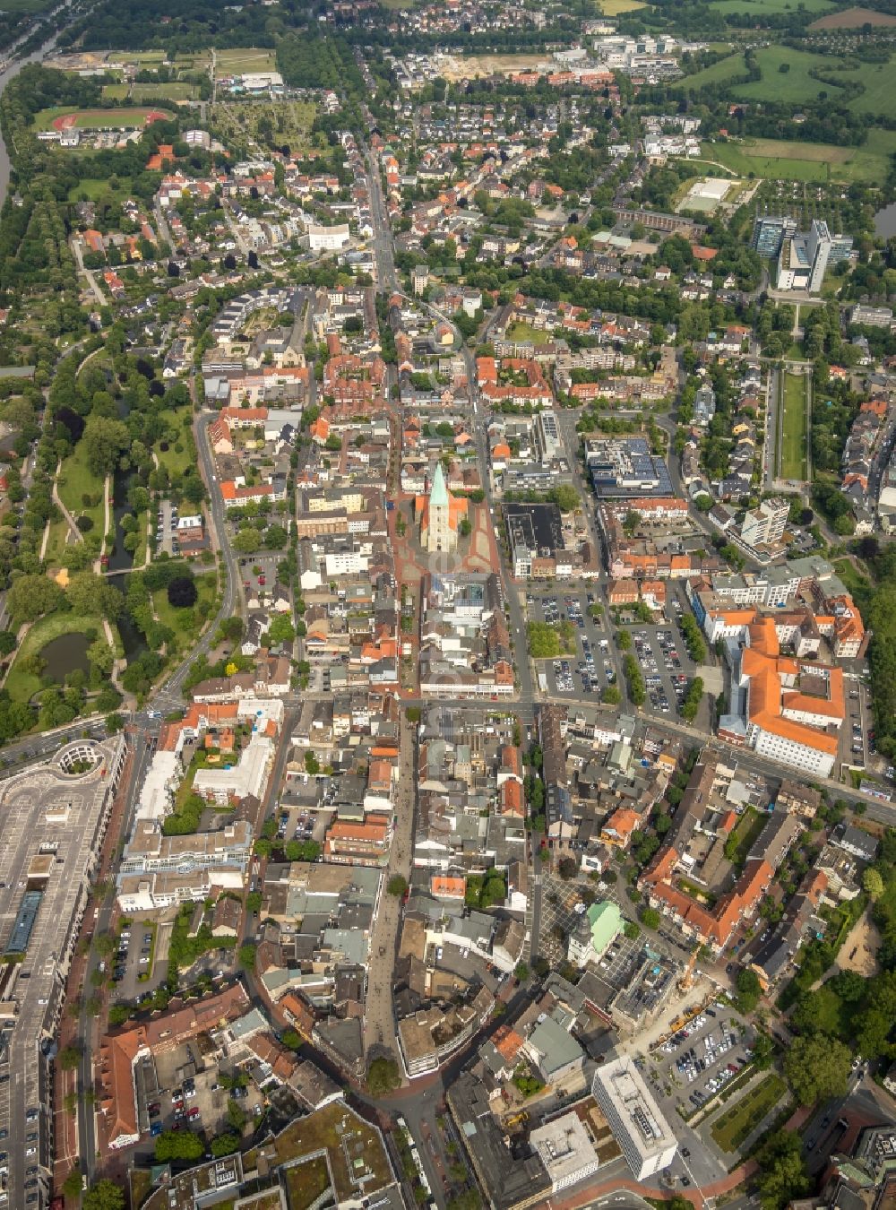 Hamm from the bird's eye view: City view on down town in Hamm in the state North Rhine-Westphalia, Germany