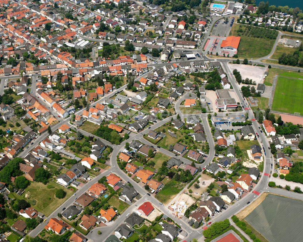 Aerial photograph Huttenheim - City view on down town in Huttenheim in the state Baden-Wuerttemberg, Germany