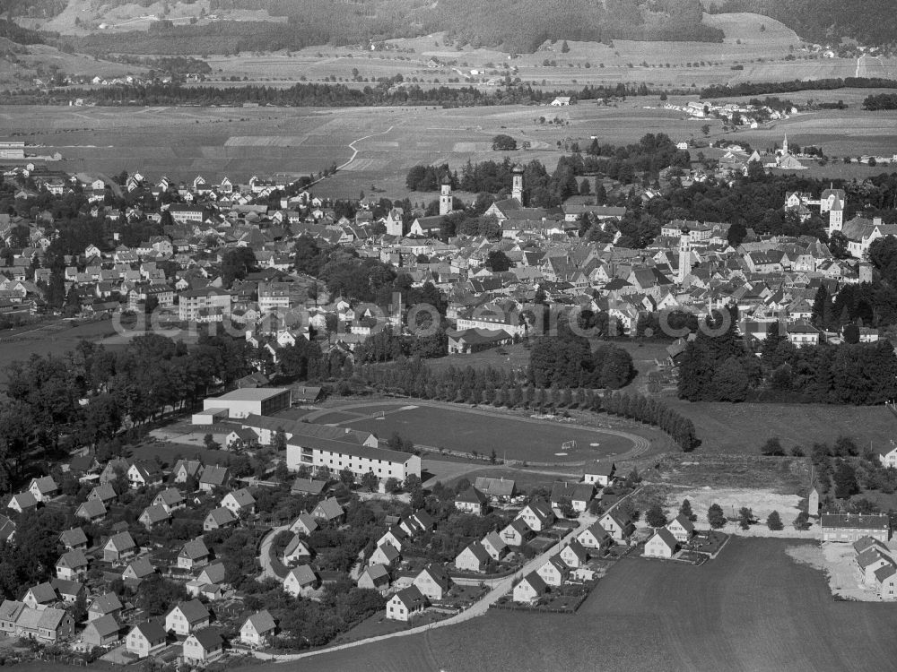 Isny im Allgäu from the bird's eye view: City view on down town in Isny im Allgaeu in the state Baden-Wuerttemberg, Germany