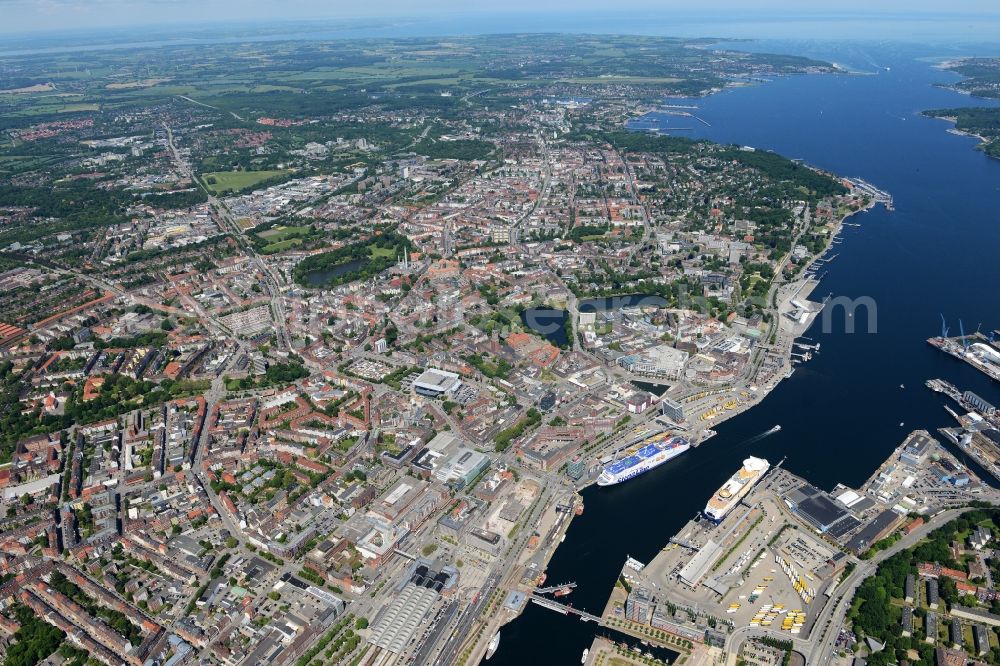 Kiel from the bird's eye view: City view of the city area of in Kiel in the state Schleswig-Holstein