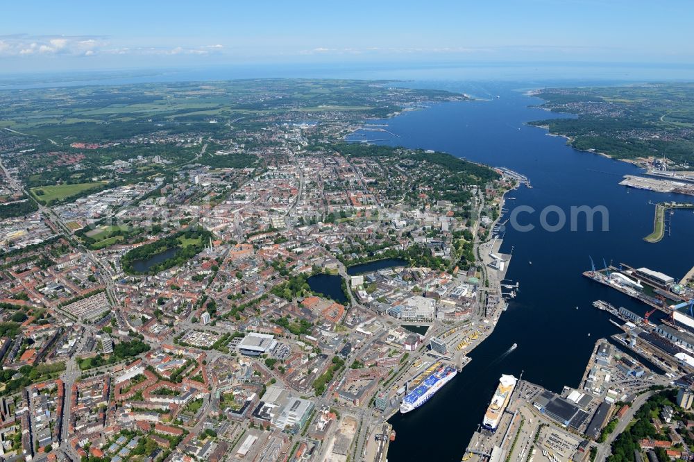 Aerial photograph Kiel - City view of the city area of in Kiel in the state Schleswig-Holstein