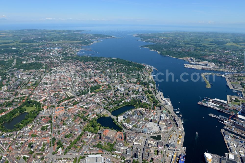 Aerial image Kiel - City view of the city area of in Kiel in the state Schleswig-Holstein