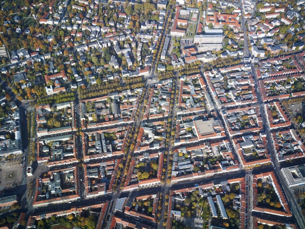 Aerial photograph Potsdam - City view of the inner-city area of the crossroads between Schopenhauerstrasse and Hegelallee in Potsdam in the state Brandenburg