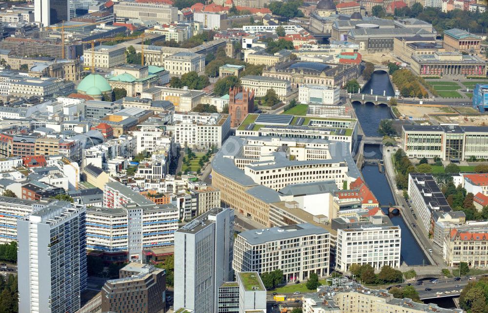 Aerial photograph Berlin Mitte - Stadtansicht vom Innenstadtbereich in Mitte mit dem Neubau des Cosmo Hotel Berlin am Berliner Außenministerium. City view from the downtown area in the middle with the construction of the Cosmo Hotel Berlin at the Berlin Foreign Office.