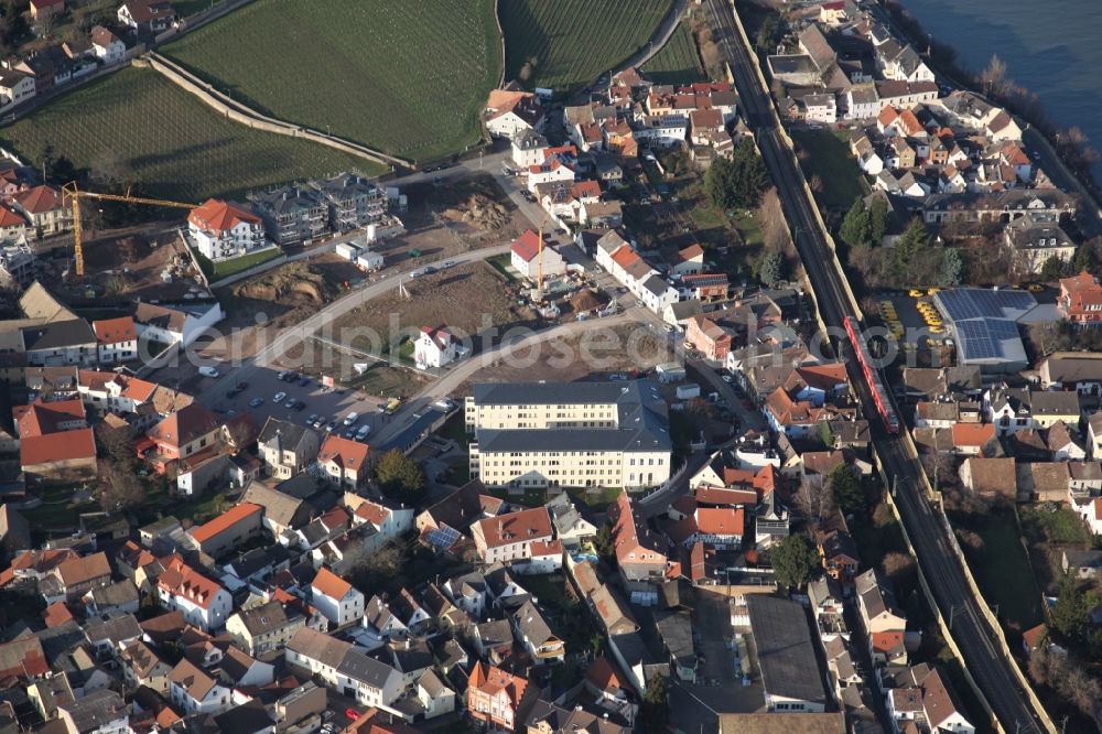 Nierstein from the bird's eye view: City view of the inner-city area of in Nierstein in the state Rhineland-Palatinate