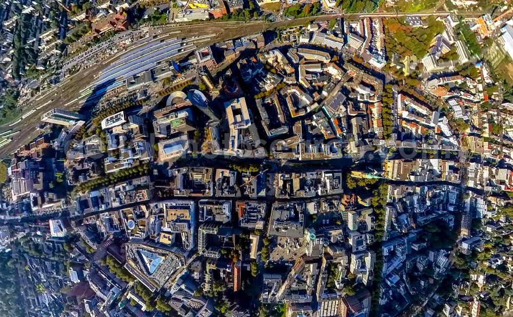 Aerial image Dortmund - City view of the city area near B54 in Dortmund in the state North Rhine-Westphalia. In the picture st. Reinoldi church, Thier galerie and the RWE tower