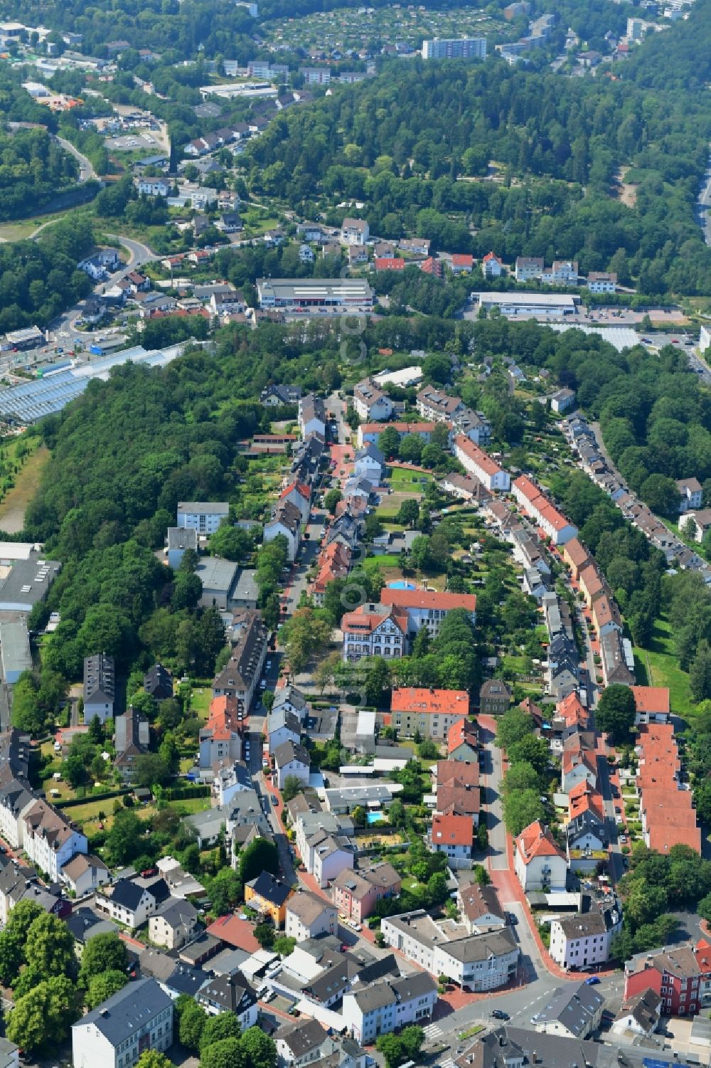 Aerial photograph Lüdenscheid - City view on down town Obertinsberger Strasse - Richardstrasse in Luedenscheid in the state North Rhine-Westphalia, Germany