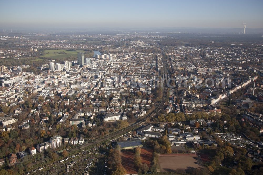 Offenbach am Main from the bird's eye view: City view from the center of in Offenbach am Main in the state Hesse. offenbach.de