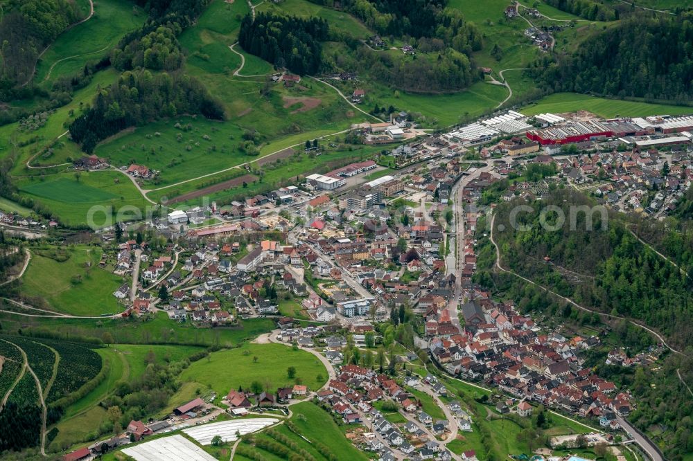 Aerial image Oppenau - City view on down town in Oppenau in the state Baden-Wuerttemberg, Germany