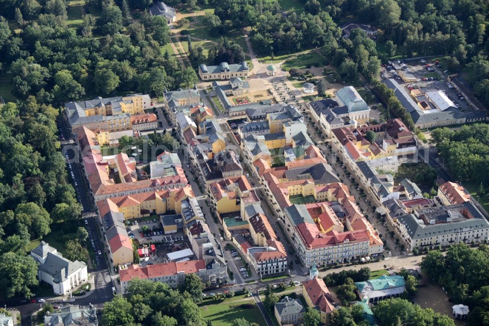 Františkovy Lázn? from above - City view of the city area of in the district Franzensbad in Frantiskovy Lazne in Karlovarsky kraj, Czech Republic