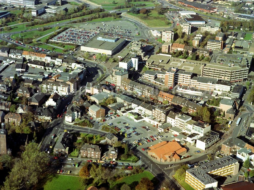 Kamp-Lintfort from above - City view of the city area of in the district Niersenbruch in Kamp-Lintfort in the state North Rhine-Westphalia