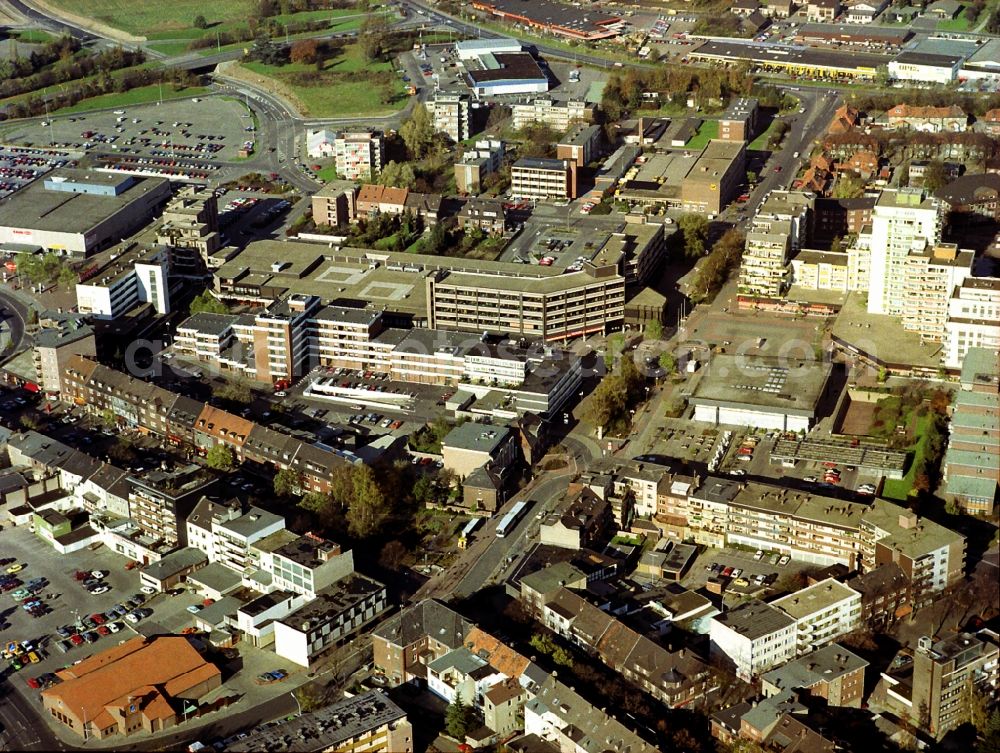 Kamp-Lintfort from the bird's eye view: City view of the city area of in the district Niersenbruch in Kamp-Lintfort in the state North Rhine-Westphalia