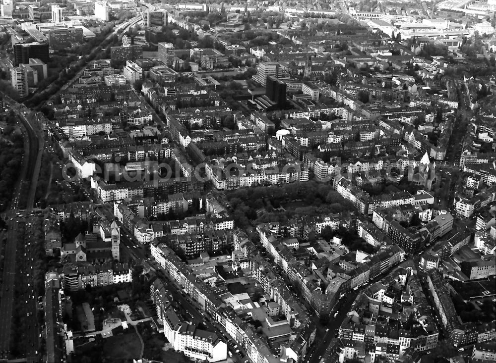 Aerial photograph Düsseldorf - City view on down town in the district Pempelfort in Duesseldorf in the state North Rhine-Westphalia, Germany